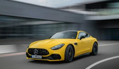 Νέα τετραθέσια υβριδική Mercedes - Με δίλιτρο μοτέρ 422 PS