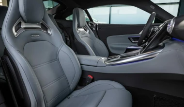 Νέα τετραθέσια υβριδική Mercedes - Με δίλιτρο μοτέρ 422 PS