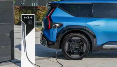 Kia EV9: Το ηλεκτρικό SUV που φορτίζει συσκευές σπιτιού!  