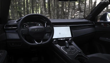 Δοκιμή Lynk & Co 01: Ανακατεύει την τράπουλα