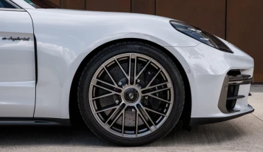 Η νέα Porsche Panamera είναι η ισχυρότερη που έχει κατασκευαστεί ποτέ – Δες την εξωφρενική ισχύ