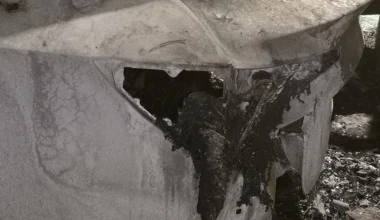 Λαμπάδιασε Tesla στην Αθήνα – Δεν έπαθε τίποτα η μπαταρία (αποκλειστικές εικόνες)