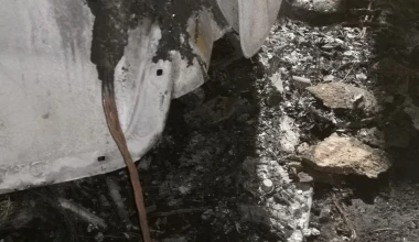 Λαμπάδιασε Tesla στην Αθήνα – Δεν έπαθε τίποτα η μπαταρία (αποκλειστικές εικόνες)