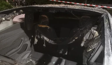 Λαμπάδιασε Tesla στην Αθήνα – Δεν έπαθε τίποτα η μπαταρία (αποκλειστικές εικόνες)