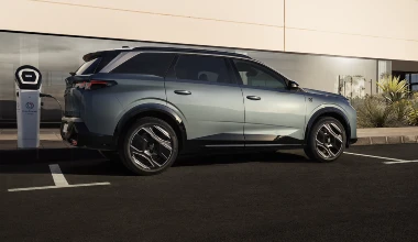 H Peugeot έφτιαξε το απόλυτο μεγάλο SUV - Καίει 6 ευρώ στα 100 km
