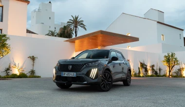 Γιατί όλοι αγοράζουν αυτά τα δύο SUV της Peugeot; Τι διαφορετικό έχουν

