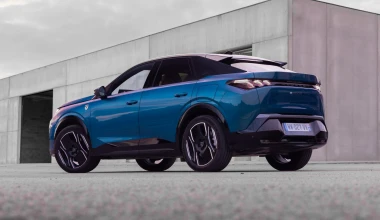 Γιατί όλοι αγοράζουν αυτά τα δύο SUV της Peugeot; Τι διαφορετικό έχουν

