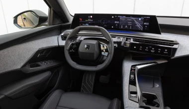 Γιατί όλοι αγοράζουν αυτά τα δύο SUV της Peugeot; Τι διαφορετικό έχουν

