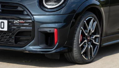 Στην Ελλάδα το νέο MINI Cooper JCW: Με 231 ίππους και 6,1 για το 0-100 km/h!