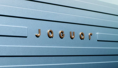Τέλος όσα ξέρετε για τη Jaguar - Γιατί διχάζει το νέο στυλ;