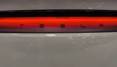 Είδαμε το νέο Tesla Model Y στην Ελλάδα – Οι πρώτες εικόνες