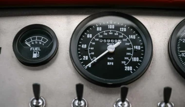 Πωλείται αγροτικό MINI με V8 και 300 ίππους – Θα έδινες τόσα;