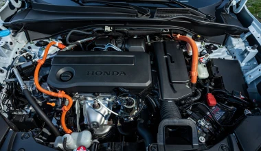 Honda ZR-V vs Toyota Corolla Cross: Ποιο υβριδικό SUV κερδίζει;