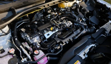 Honda ZR-V vs Toyota Corolla Cross: Ποιο υβριδικό SUV κερδίζει;