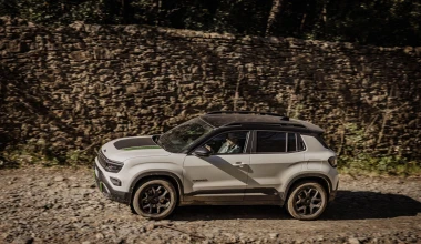 Οδηγούμε στην Ιταλία το Jeep Avenger 4xe - Υβριδικό και τετρακίνητο B-SUV