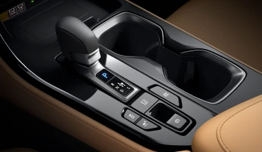 Lexus NX: Το σπορ πολυτελές SUV με 309 ίππους και κατανάλωση 1,1 lt/100 km!  