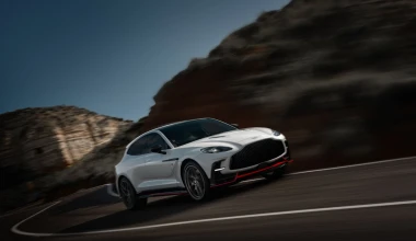To ισχυρότερο θερμικό SUV ανήκει στην Aston Martin - Ξεπέρασε Lamborghini και Ferrari