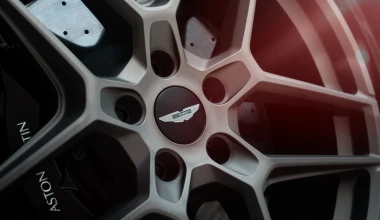 To ισχυρότερο θερμικό SUV ανήκει στην Aston Martin - Ξεπέρασε Lamborghini και Ferrari