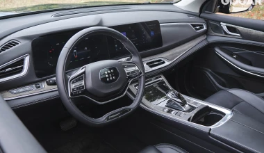 Δοκιμή DFSK E5 DE-i 250 PS: Άκρως οικογενειακό