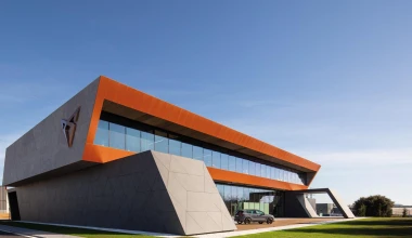 75 χρόνια SEAT: Από πέντε αυτοκίνητα, στα 3.200 ημερησίως!