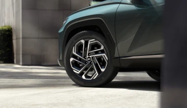 Το υβριδικό C-SUV με απόδοση έως 252 ίππους, με έκπτωση έως 3.000 ευρώ!