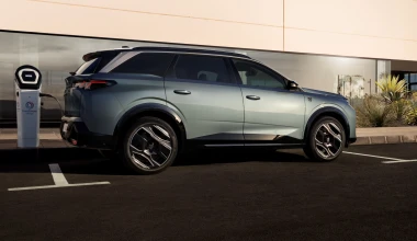 Δοκιμή Peugeot E-5008 73 kWh 210 PS: Premium Traveller