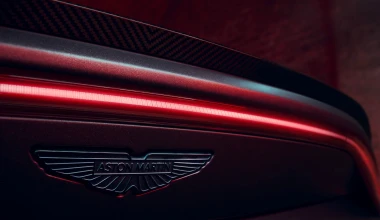 Aston Martin Vantage S: Πόσο την αλλάζει ένα γράμμα; 