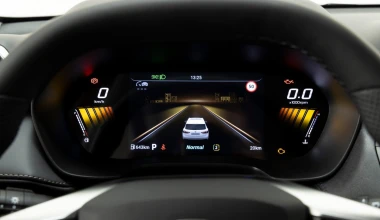 Υβριδικό C-SUV που καίει 5 lt/100 km και έχει σχεδόν 200 ίππους! 