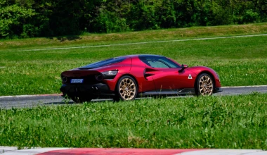 Δοκιμή Alfa Romeo 33 Stradale: Τρέμω!