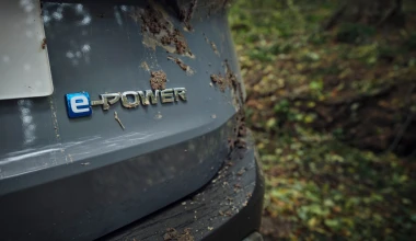 To καινοτόμο υβριδικό SUV των 204 ίππων της Nissan που καίει 5,8 lt/100 km