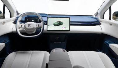 Premium compact SUV με απόδοση έως 428 ίππους και όφελος 2.000 ευρώ! 