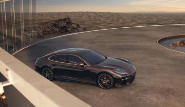 Σε ποιο μοντέλο της Porsche απολαμβάνεις σαμπάνια στο πίσω κάθισμα;