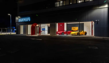 H Ferrari επέστρεψε στην Ελλάδα - Αυτό είναι το εντυπωσιακό κατάστημα! 