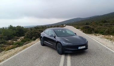 Οδηγούμε τη νέα και πιο προσιτή έκδοση του Tesla Model 3! 