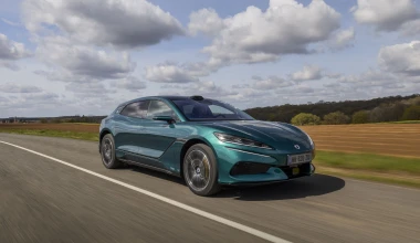 Άνοιξαν οι παραγγελίες για το κινεζικό αυτοκίνητο που φορτίζει σε 5 λεπτά - Με τιμή στην Ευρώπη από 117.500 ευρώ