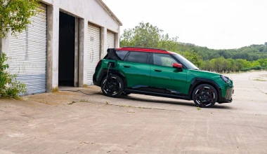 Δοκιμή MINI Aceman JCW: Spiced up!