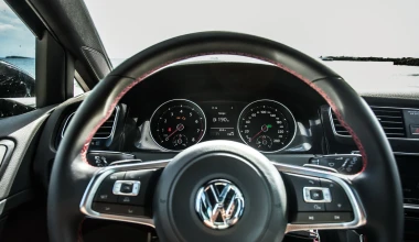 VW Golf GTI DSG 220 PS