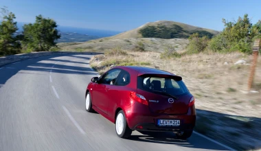 Mazda 2 1.3 3d - 2011