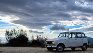 ΟΔΗΓΟΥΜΕ Renault 4L: Βασικά πρωτοποριακό
