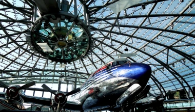 Ο μαγικός κόσμoς της Hangar-7 