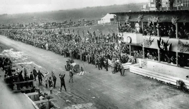 Καρό σημαία: η ιστορία