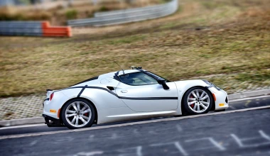 Η Alfa Romeo 4C έγραψε 8' 04'' στο Ring
