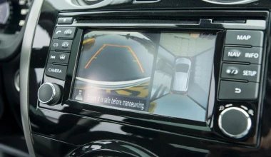 Video: Nissan Note με κουπιά

