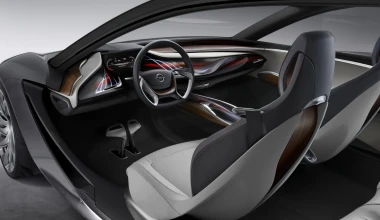 Oθόνη προβολής το ταμπλό στο Opel Monza Concept

