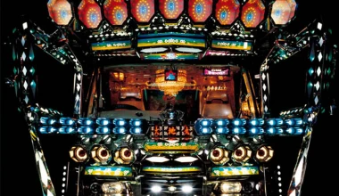 Decotora: Art on Truck