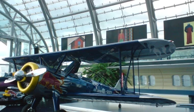 Ο μαγικός κόσμoς της Hangar-7 