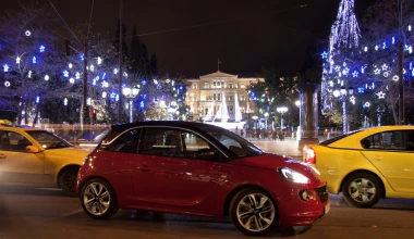 Βόλτα με το Adam στη Χριστουγεννιάτικη Αθήνα