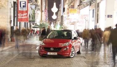 Βόλτα με το Adam στη Χριστουγεννιάτικη Αθήνα