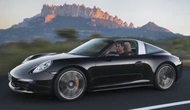 Νέα Porsche 911 Targa: Με ρετρό στυλ
