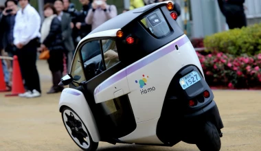 Το Toyota i-ROAD παίρνει τους δρόμους